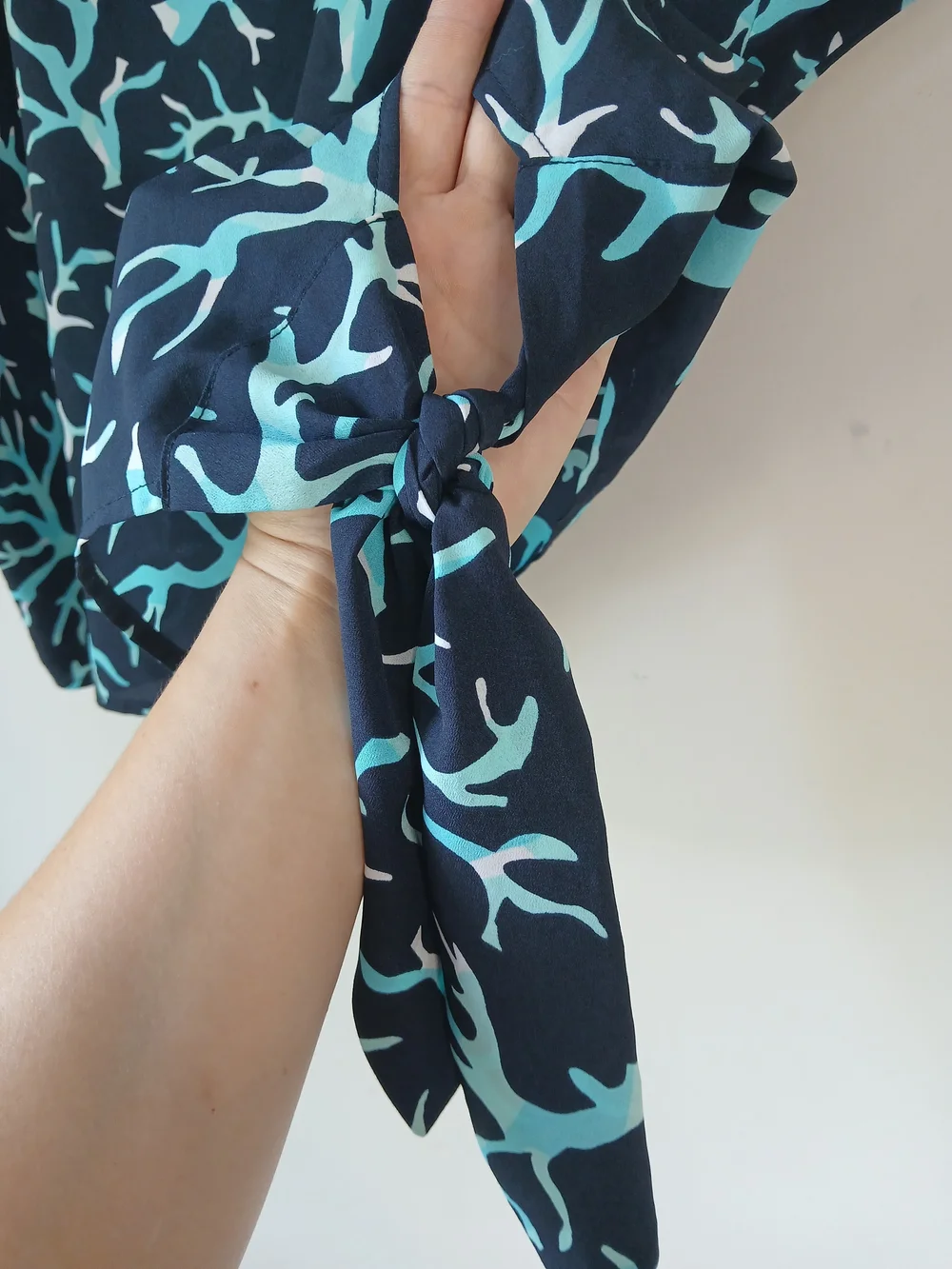 Michael Kors Navy Blue Coral-Print Tie-Hem Top